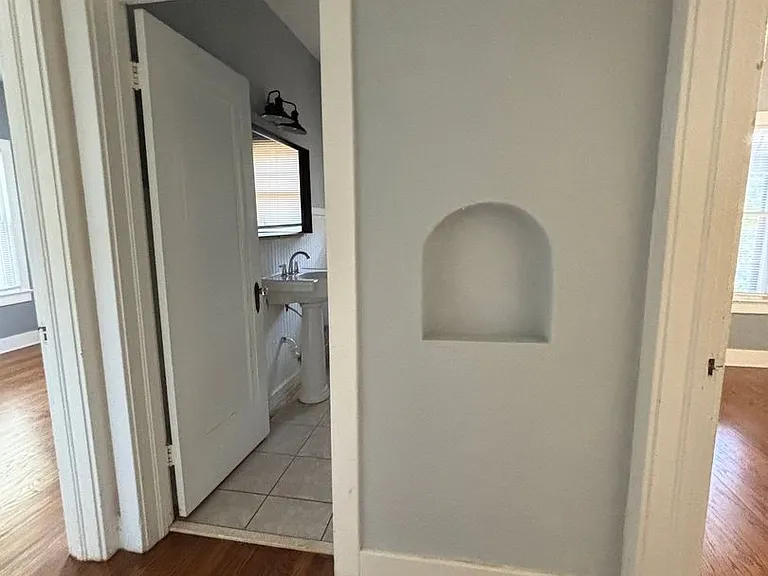 211 N Highland Ave — Photo 13