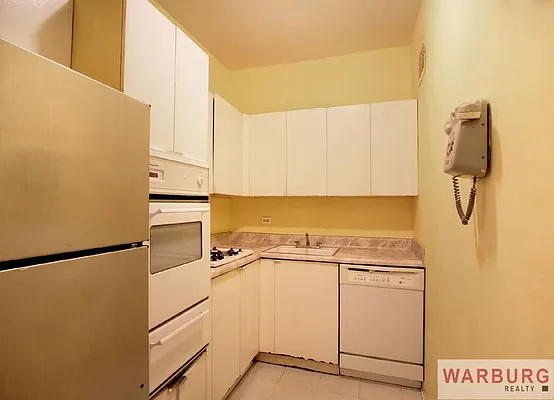 Sold by Warburg | media 22