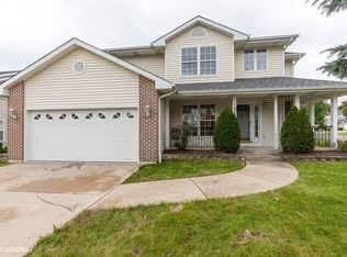 1375 Anthony Ct, Waukegan, IL 60087