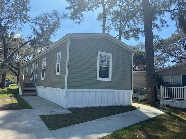 1st image of 9321 Victoria Ln #393