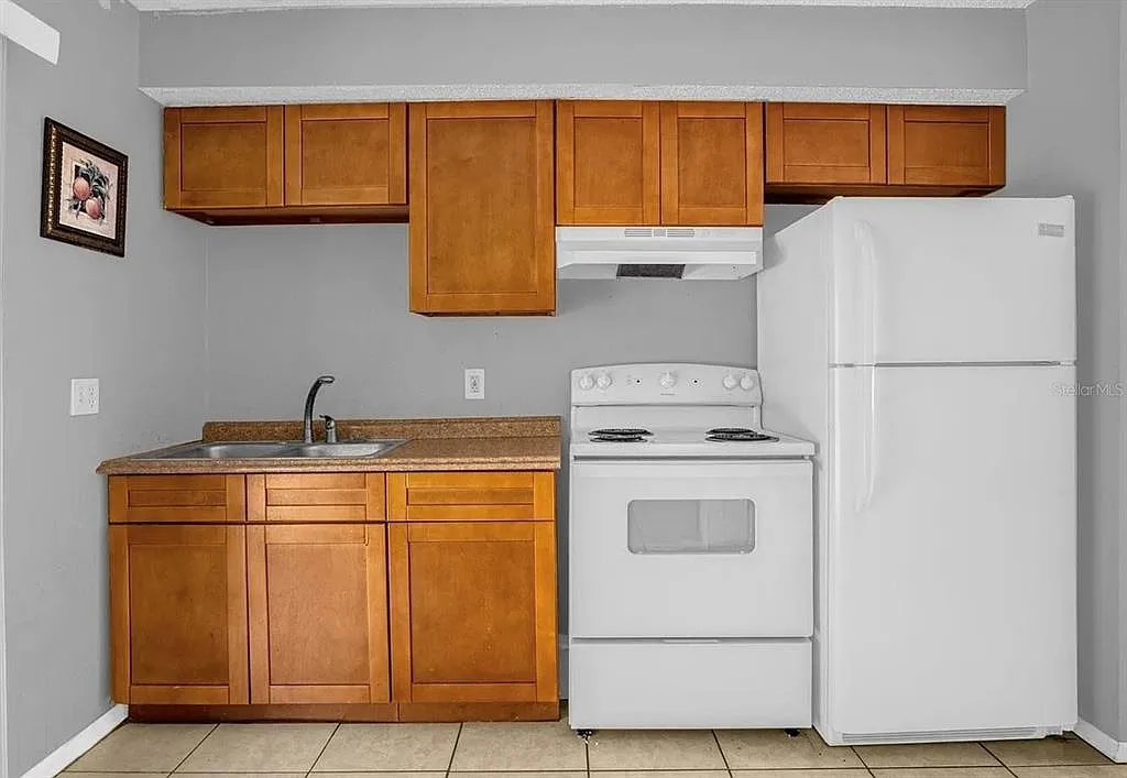 2 bed, 1.0 bath, 672 sqft, $1,395 — Photo 3