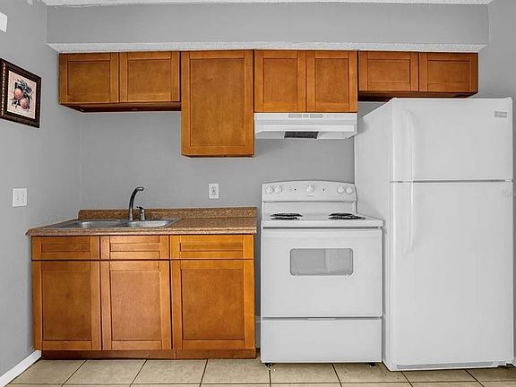 3rd image of 15115 Omaha St