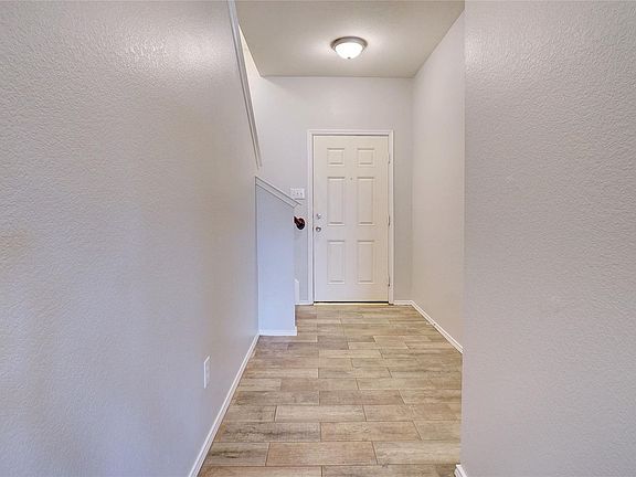4th image of 12177 Thicket Bend Dr