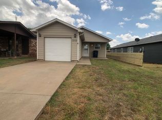 3009 Forestridge Dr, Enid, OK 73701
