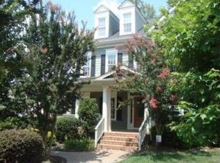 901 Strathorn Dr, Cary, NC 27519