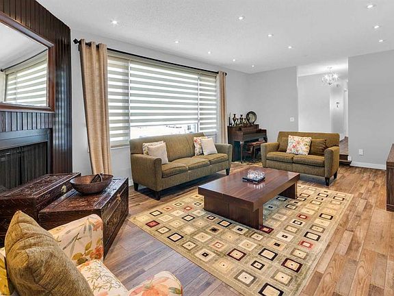 3rd image of 549 W Rundleville Pl NE