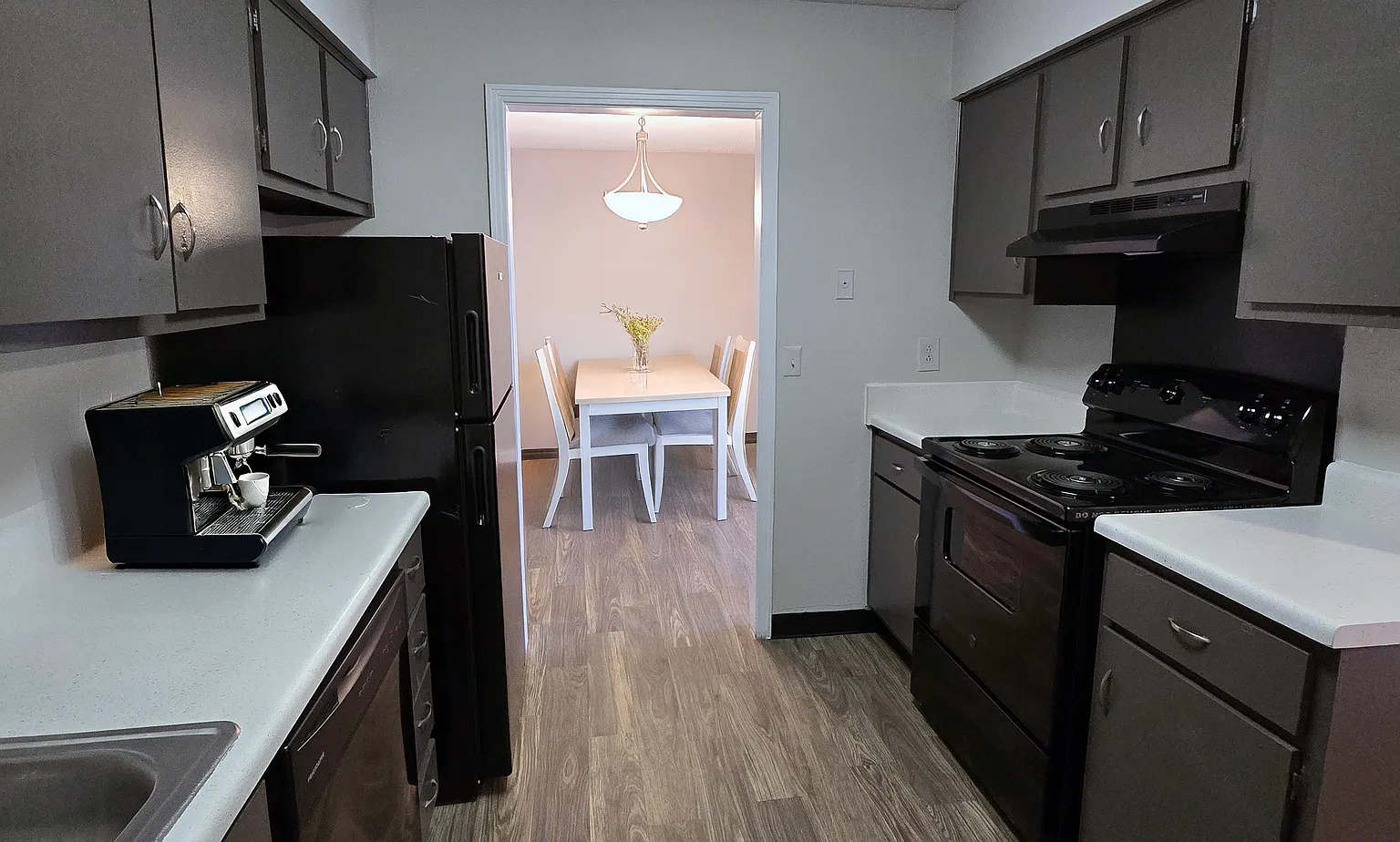 Dominion House — Photo 3