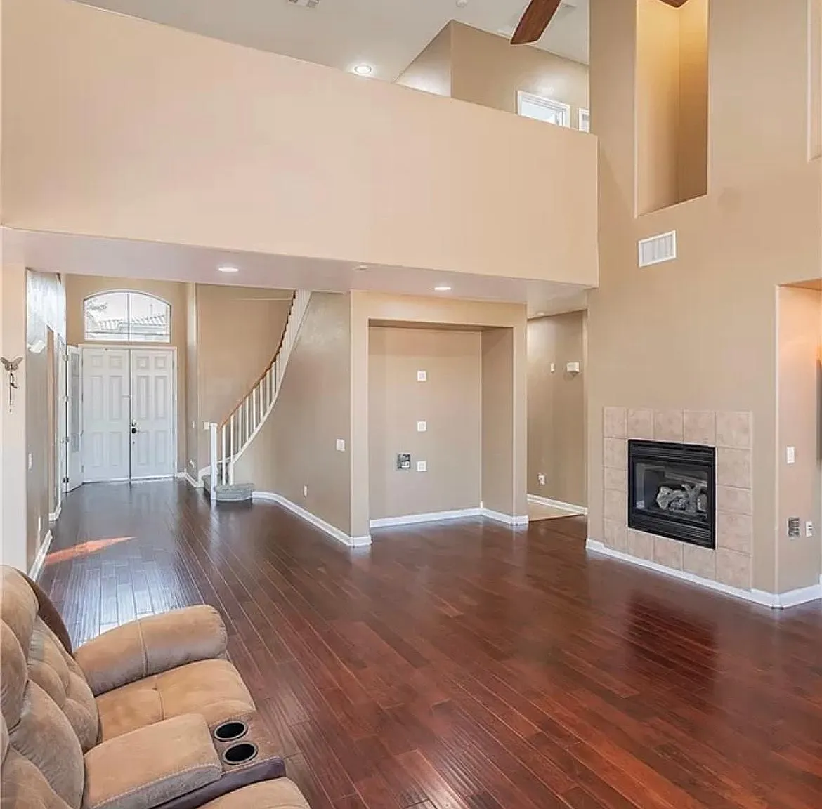 6125 Thorndike Ct — Photo 4