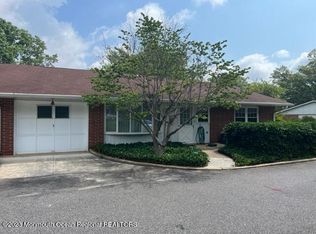 521 Portsmouth Dr #A, Lakewood, NJ