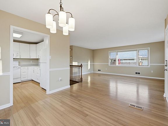 2nd image of 12708 Valleywood Dr