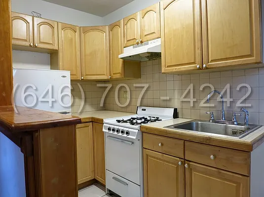 Rented by Premier Real Estate | media 10