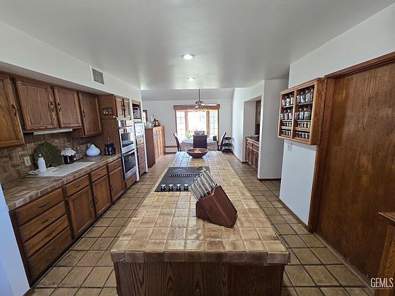 5th image of 9517 Eucalyptus Dr