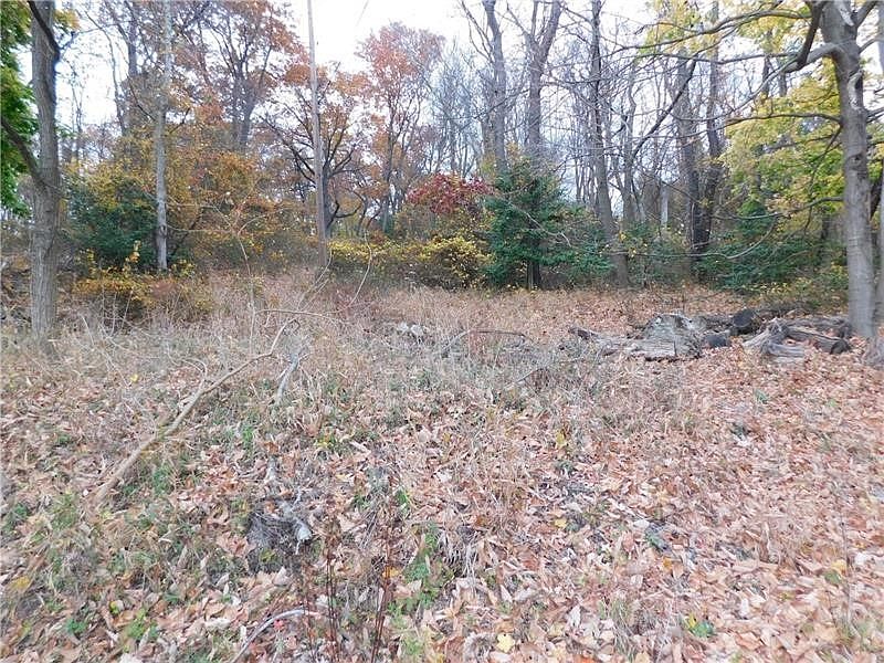 1st image of 235 Maple Ln