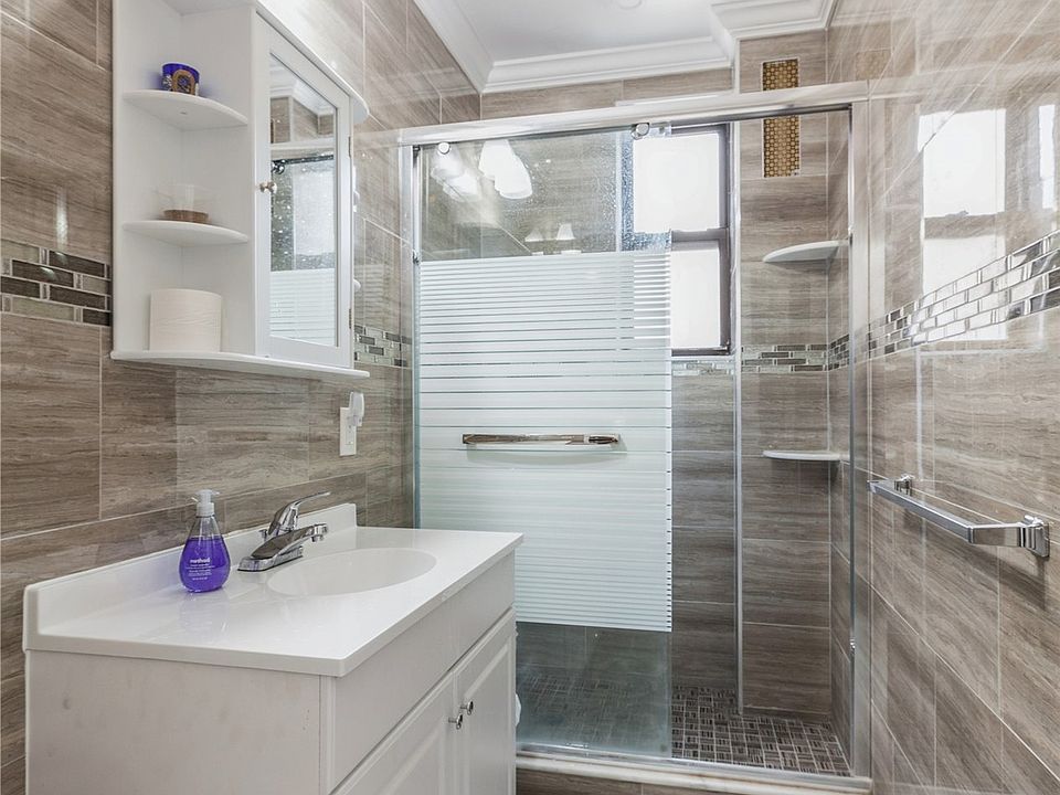 The Evergreen 3721 80th St Jackson Heights, NY Zillow Apartments