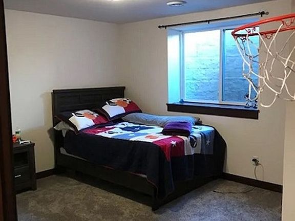 5th image of 866 Daisy Ln