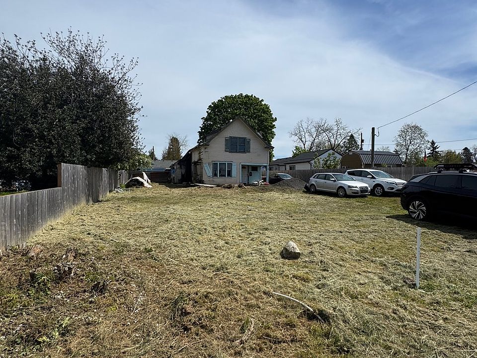 2nd image of 109 S Trade St