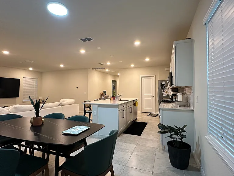 3422 Orange Rose Loop — Photo 5