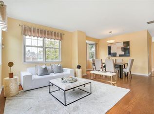 369 Kingston Ct, West New York, NJ 07093