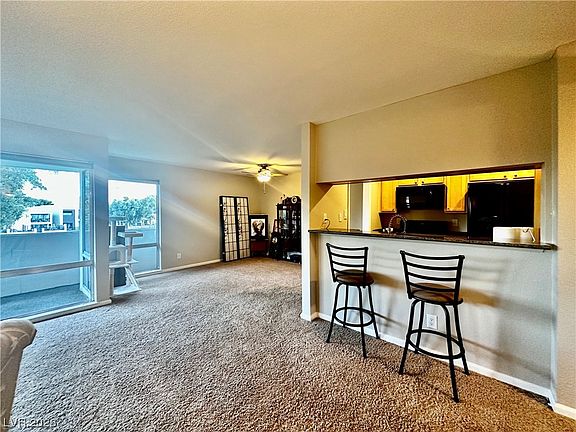 4th image of 745 Oakmont Ave Unit 1002
