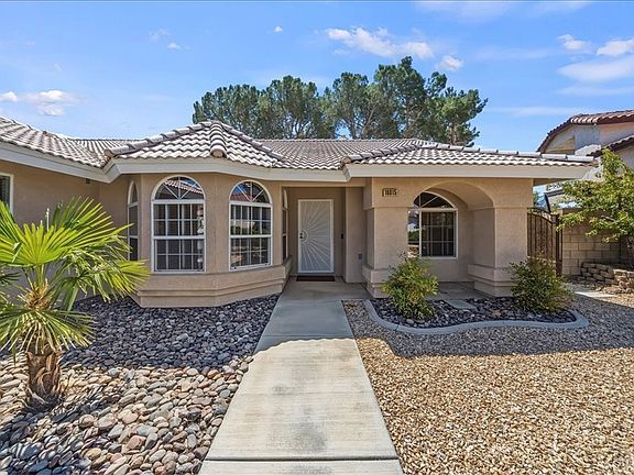 4th image of 18015 Wildwood Dr