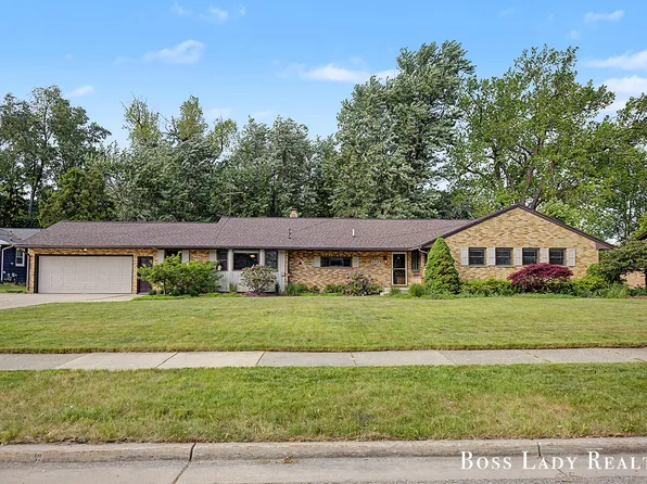 3729 Omaha Dr SW, Grandville, MI 49418