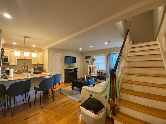 5th image of 112 Brookside Ave #Ch