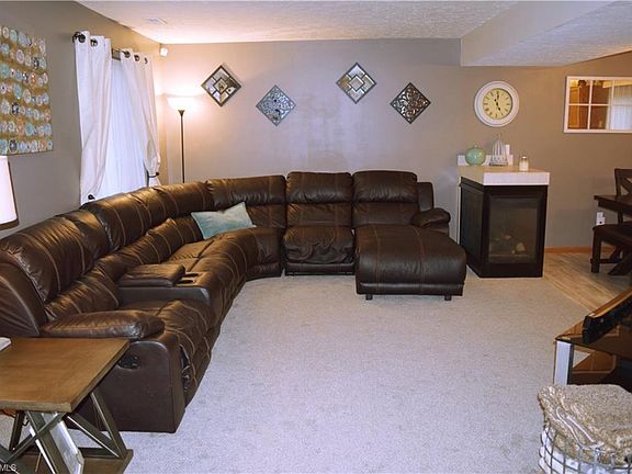 4th image of 1271 Oxford Cir