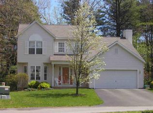 2429 Hartland St, Niskayuna, NY 12309