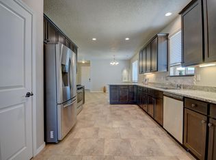 6325 Hadley Ct NE, Rio Rancho, NM 87144