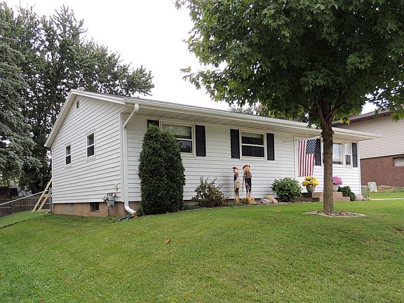 2nd image of 2600 Rosewood Dr