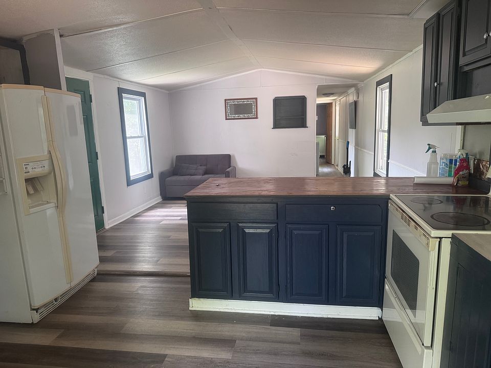 1st image of 439 Winnecook Rd
