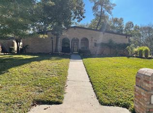 735 Magic Oaks Dr, Spring, TX 77388