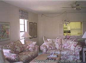 4th image of 880 E Huron Ct #206
