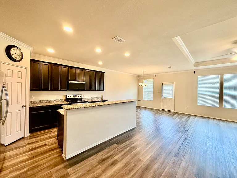 3105 Montserrat Creek Dr — Photo 11