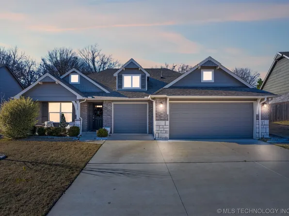14422 S Jamestown Ave, Bixby, OK 74008