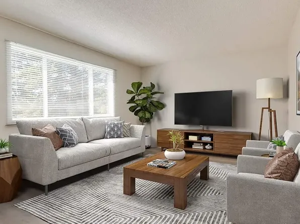 8115 123rd Ave NW #3, Edmonton, AB T5B 1B4