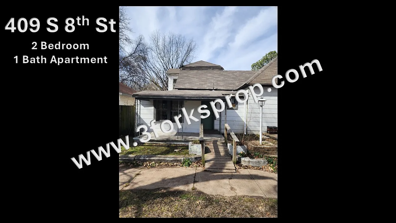 8th Street Apartments - 409 — Photo 1