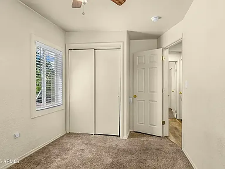 114 E Franklin Ave — Photo 12