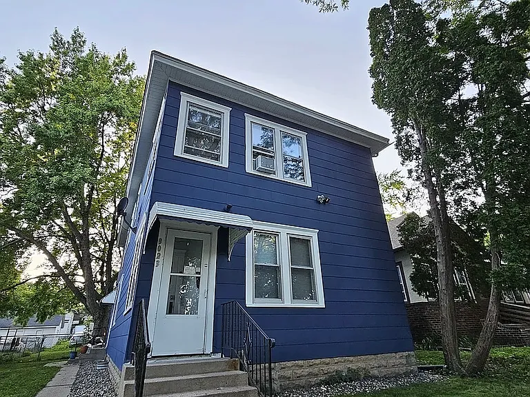 3023 Queen Ave N #1 — Photo 7