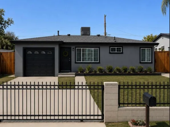 700 Blossom St, Bakersfield, CA 93306