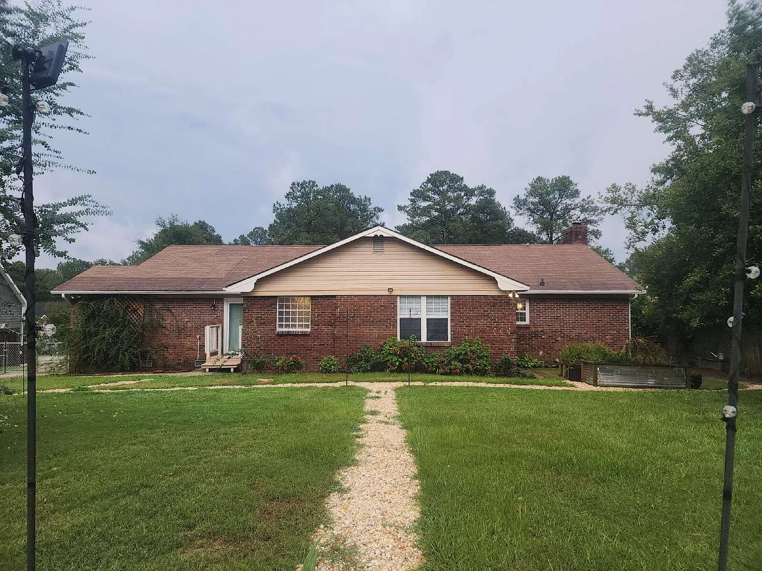 3 bed, 2.0 bath, $2,195 — Photo 4