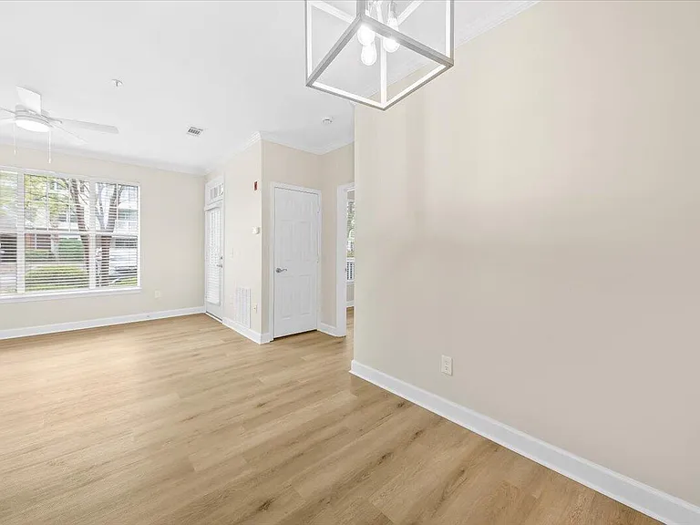 45 Sycamore Ave #1011 — Photo 11