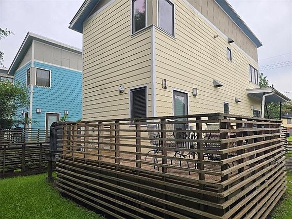 2nd image of 417 Andry St