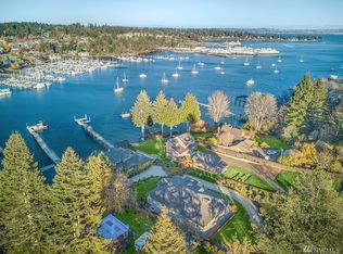 5905 Rose Loop NE, Bainbridge Island, WA 98110