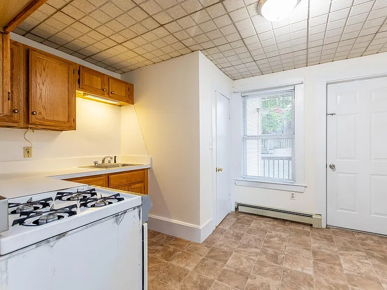 19 Spring St #1 — Photo 11