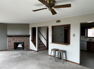 8 Linden Cir, Jefferson, WI 53549