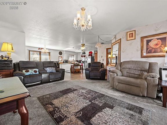 4th image of 1404 Grand Ave