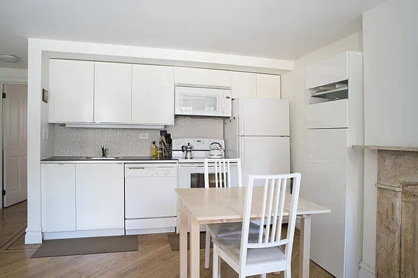 Rented by Compass | media 10