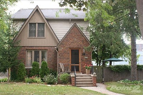 1st image of 162 W Woodland St