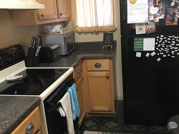 3rd image of 204 4th St SE Unit A6